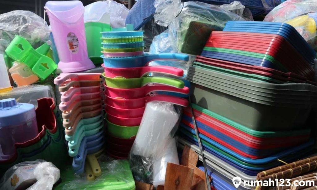 Bahari: Pusat Belanja Rumah Tangga Murah di Jl. Ahmad Yani Cilacap